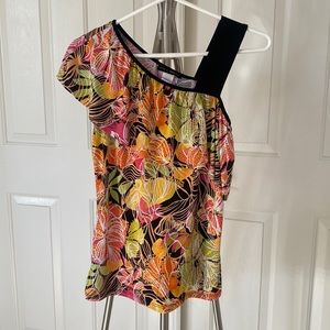 Jennie & Marlis petite one shoulder top PS